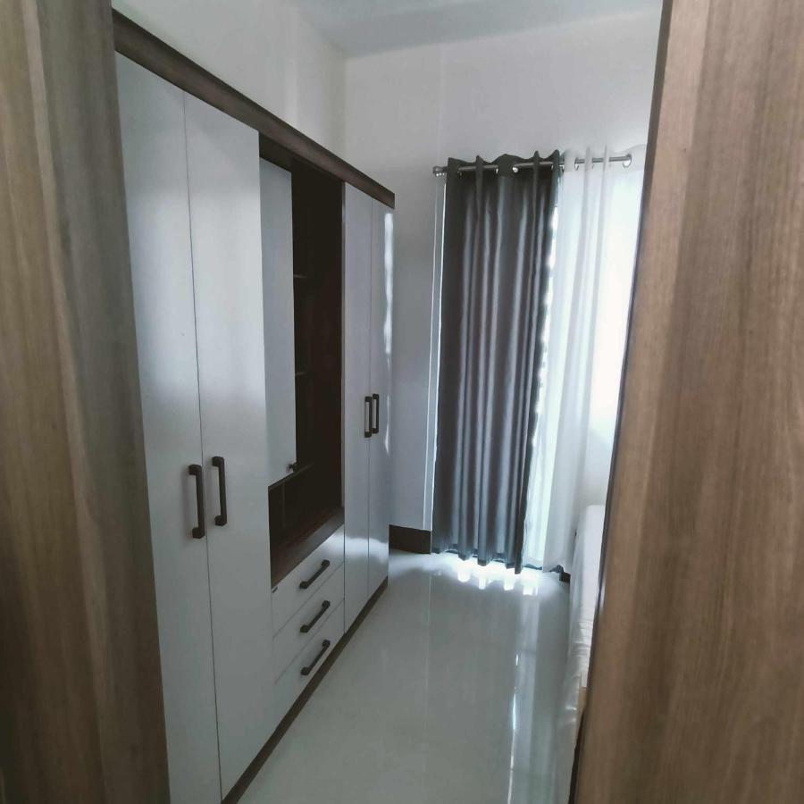 1 Bedroom With Balcony Pool View Manila Exterior photo